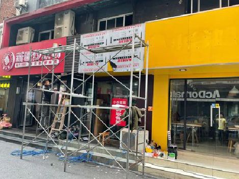 益阳制作广告招牌如何避免它发黄？